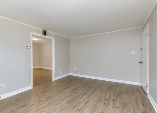 Property at 39 Mead St Unit 2, Manchester, NH, 03104, 1 bed, 1 bath, [object Object]