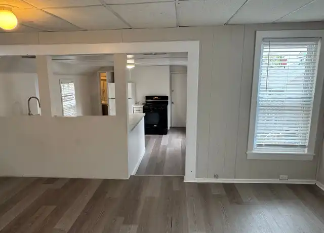 Property at 18 Pentucket St Unit 2, Haverhill, MA, 01830, 4 beds, 1 bath, [object Object]
