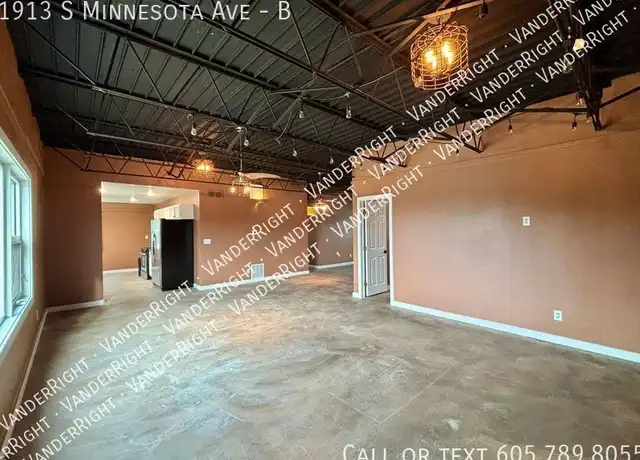 Property at 1913 S Minnesota Ave Unit B, Sioux Falls, SD, 57105, 2 beds, 1 bath, [object Object]