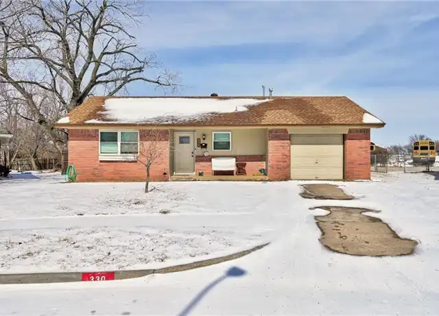 Property at 330 Overton Dr, Norman, OK, 73071, 3 beds, 2 baths, [object Object]