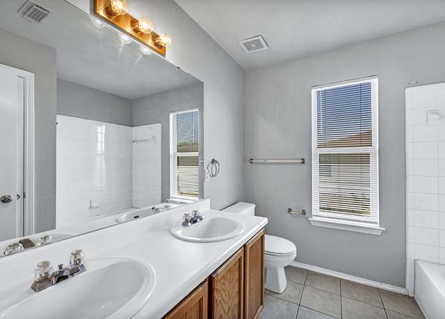 Photo of 810 Smoothing Iron Dr Unit 2B 788515, Pflugerville, TX 78660