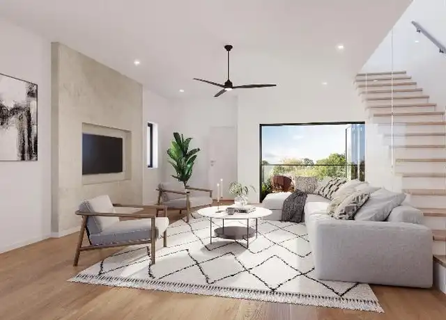 Property at 210 W Columbus Dr, Tampa, FL, 33602, 4 beds, 4 baths, [object Object]