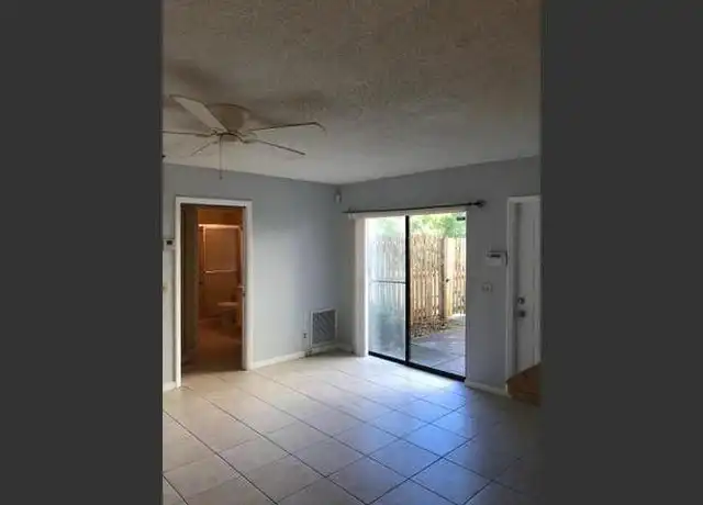 Property at 26 Crossings Cir, Boynton Beach, FL, 33435, 2 beds, 2 baths, [object Object]
