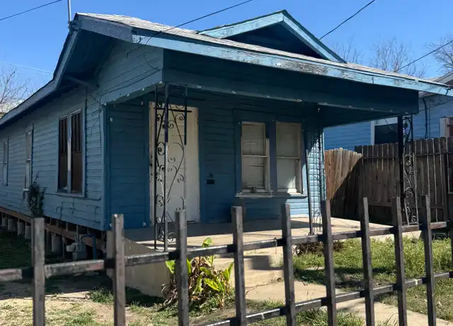 Property at 121 Boston St Unit 121, San Antonio, TX, 78202, 2 beds, 1 bath, [object Object]