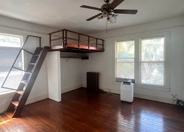 Property at 625 NE 1st St Unit 5, Gainesville, FL, 32601, 1 bed, 1 bath, [object Object]