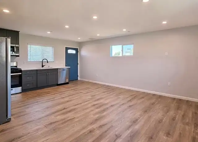 Property at 10622 Kester Ave, Mission Hills, CA, 91345, 2 beds, 2 baths, [object Object]