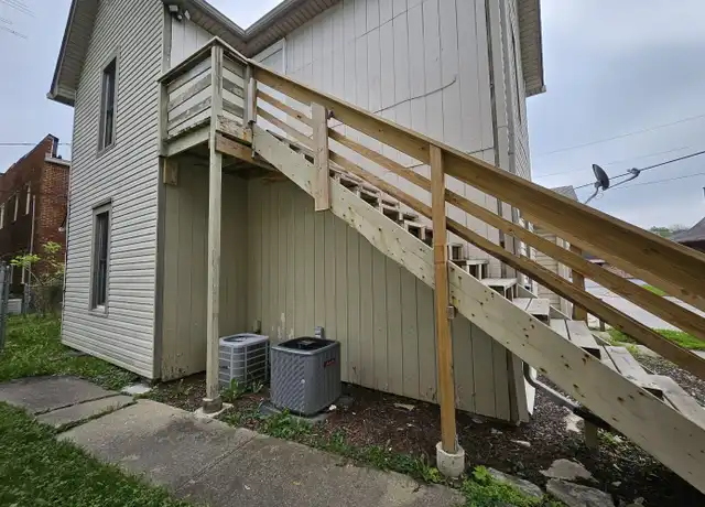 Property at 420 E 14th St Unit B, Anderson, IN, 46016, 1 bed, 1 bath, [object Object]
