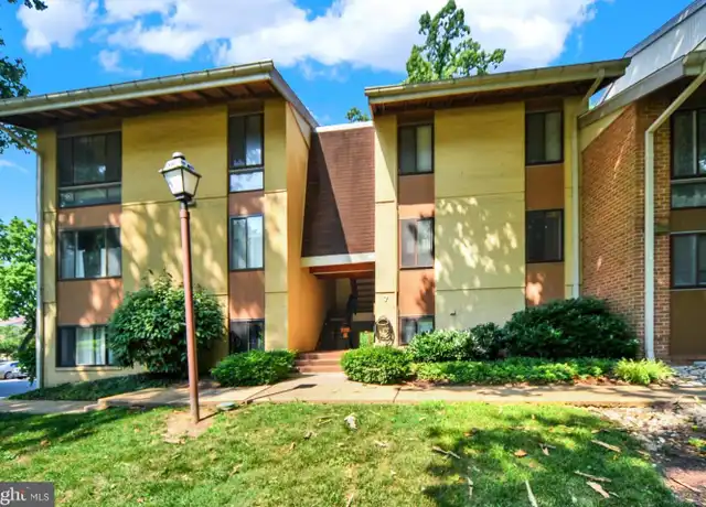 Property at 7 Cross Keys Rd Unit 7E, Baltimore, MD, 21210, 2 beds, 2 baths, [object Object]