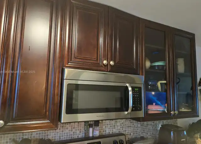 Property at 115 Royal Park Dr Unit 2H, Oakland Park, FL, 33309, 2 beds, 2 baths, [object Object]