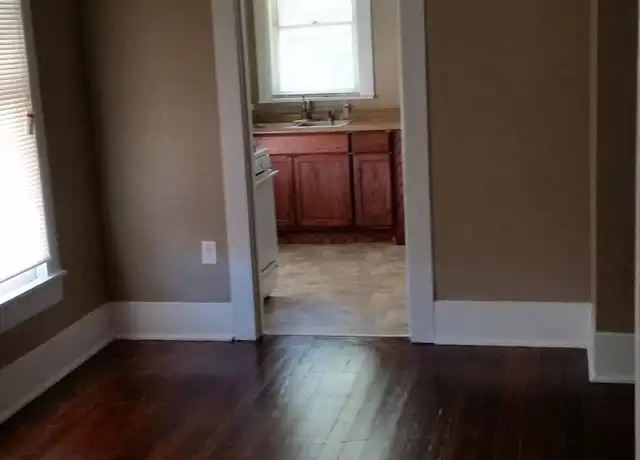 Property at 3100 Avenue G, Fort Worth, TX, 76105, 2 beds, 1 bath, [object Object]