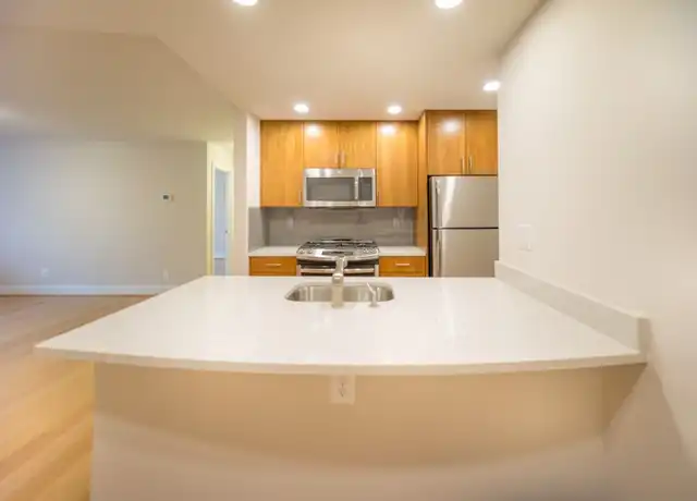 Property at 1112 M St NW Unit 0112, Washington, DC, 20005, 2 beds, 1 bath, [object Object]