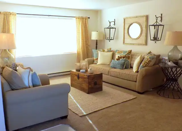 Property at 151 NW Stadium Way, Pullman, WA, 99163, 2 beds, 1 bath, [object Object]
