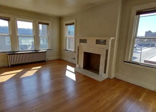 Property at 403 N 4th St Unit 13, Steubenville, OH, 43952, 1 bed, 1 bath, [object Object]