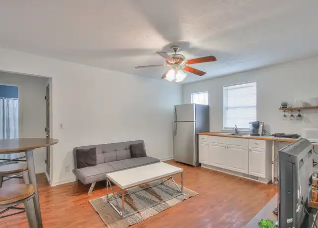 Property at 1714B Villa Pl, Nashville, TN, 37212, 1 bed, 1 bath, [object Object]
