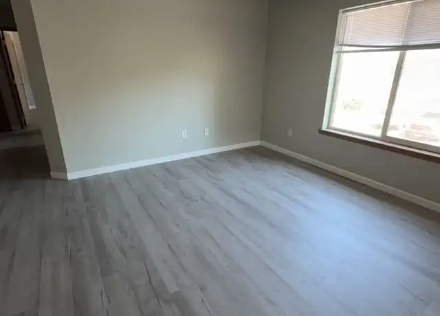 Property at 517 Western Ave Unit 28, Medford, OR, 97501, 2 beds, 1 bath, [object Object]