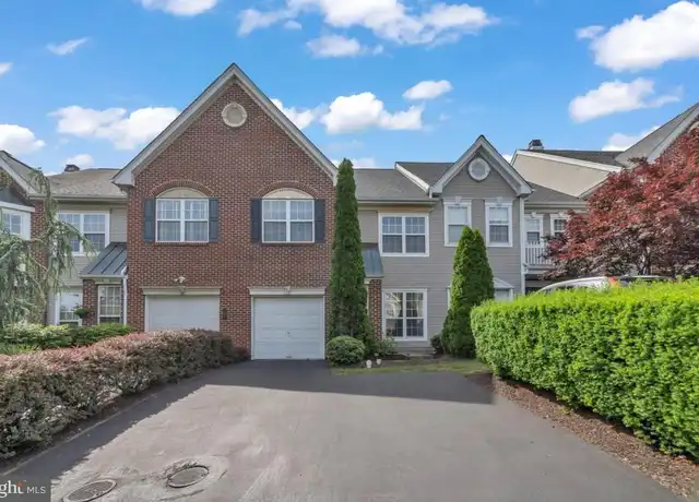 Property at 207 Lookout Pl, Wayne, PA, 19087, 3 beds, 2.5 baths, [object Object]