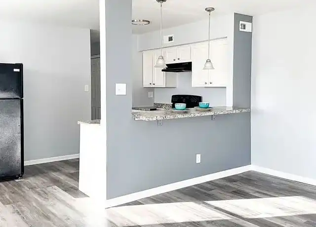 Property at Garfield Vista Apartments - 2830 S East St, Indianapolis, IN, 46225, 2 beds, 1 bath, [object Object]
