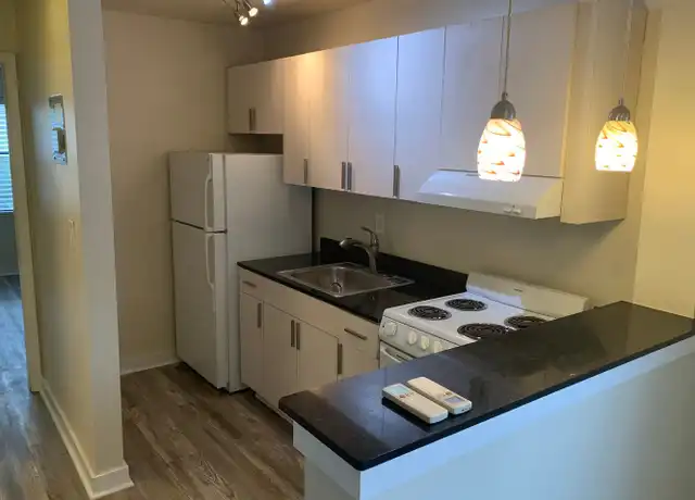 Property at 1911 Frankfort Ave Unit 20-1917, Louisville, KY, 40206, 1 bed, 1 bath, [object Object]