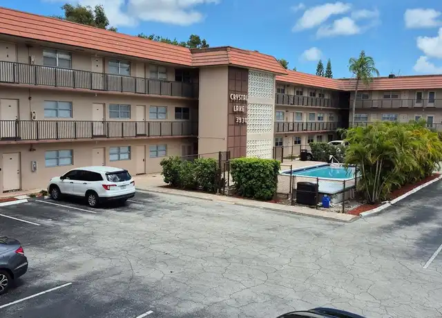 Property at 3930 Crystal Lake Dr #215, Deerfield Beach, FL, 33064, 1 bed, 1 bath, [object Object]