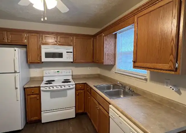 Property at 58 Haven Ct Unit 6, Brandenburg, KY, 40108, 2 beds, 1.5 baths, [object Object]