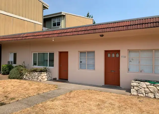 Property at 7536 SE Milwaukie Ave, Portland, OR, 97202, 2 beds, 1 bath, [object Object]