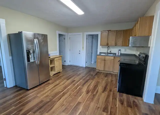 Property at 34 Maple St Unit 2, Derry, NH, 03038, 2 beds, 1 bath, [object Object]