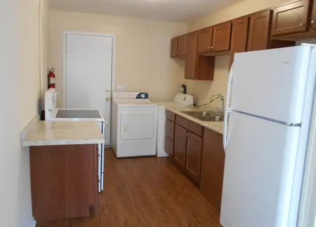 Property at 556 N Ross St Unit 540, Auburn, AL, 36830, 2 beds, 1 bath, [object Object]