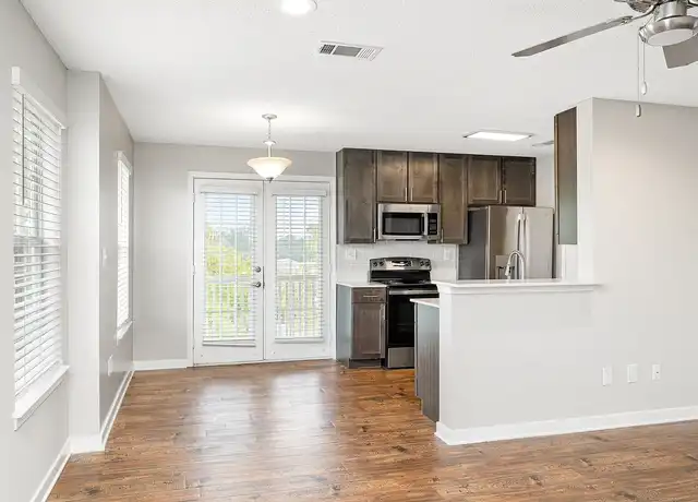 Property at Reserve at Park Place Apartment Homes - 29 Park Pl, Hattiesburg, MS, 39402, 1-3 bed, 1-2.5 bath, [object Object]