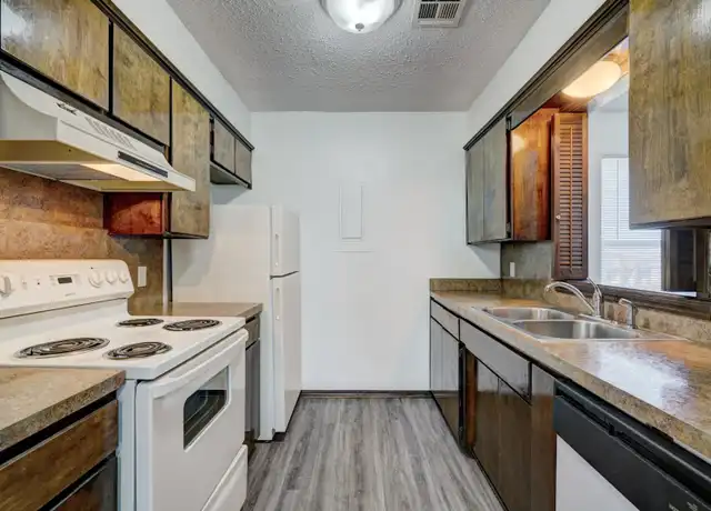 Property at 3101 SE Surrey Ln Unit 3101-1 (C1), Lawton, OK, 73501, 2 beds, 2 baths, [object Object]