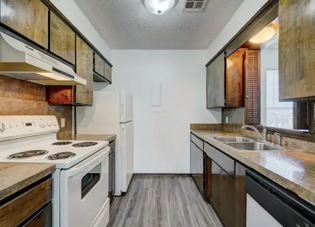 Property at 3101 SE Surrey Ln Unit 3101-1 (C1), Lawton, OK, 73501, 2 beds, 2 baths, [object Object]