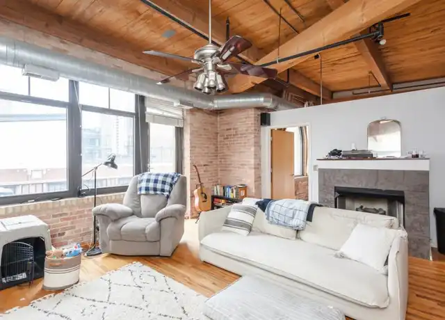 Property at 625 W Jackson Blvd, Chicago, IL, 60661, 2 beds, 2 baths, [object Object]