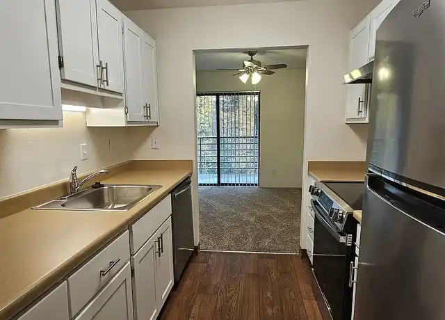 Property at Crystal Lake - 10500 SE 26th Ave, Portland, OR, 97222, 1-2 bed, 1-2 bath, [object Object]