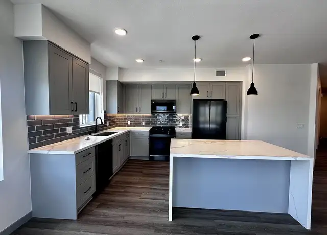 Photo of 2700 N Ventura Rd, Oxnard, CA 93036