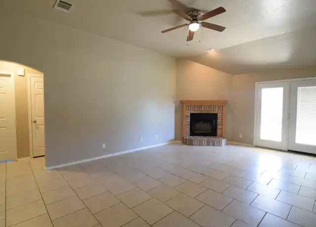 Property at 4300 Jake Spoon Dr, Killeen, TX, 76549, 4 beds, 2 baths, [object Object]