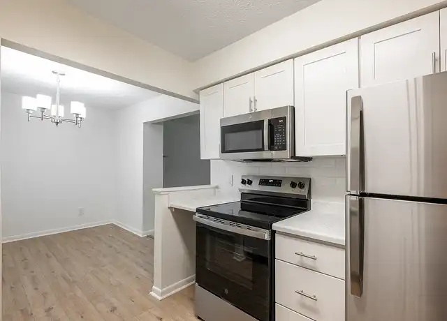 Property at Roxalana Hills Apartments - 700 Roxalana Hills Dr, Dunbar, WV, 25064, 1-2 bed, 1 bath, [object Object]