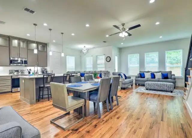 Property at 3129 Rutz St, Dallas, TX, 75212, 4 beds, 2.5 baths, [object Object]