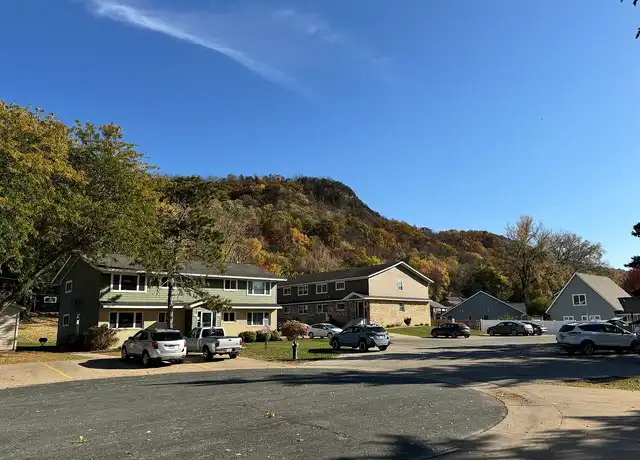 Property at Cliffside Apartments - 3800 Cliffside Pl, La Crosse, WI, 54601, 1 bed, 1 bath, [object Object]