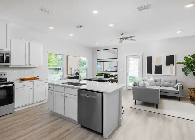 Property at Pless Landing - 300 Gibbs Rd, Pensacola, FL, 32507, 3 beds, 2.5 baths, [object Object]