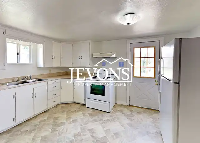 Property at 2851 Rosenkranz Rd, Tieton, WA, 98947, 3 beds, 1 bath, [object Object]