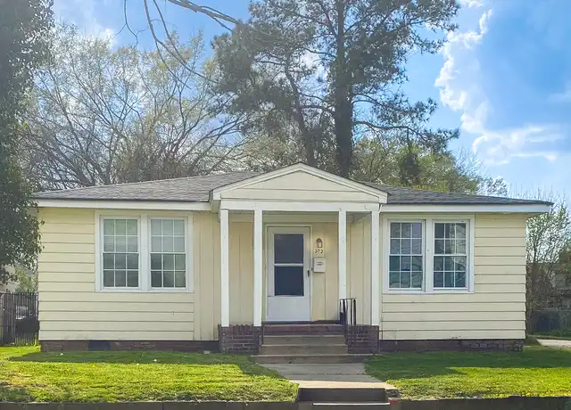 Property at 302 Elm St, Petersburg, VA, 23803, 3 beds, 1 bath, [object Object]