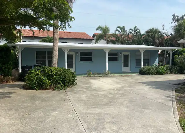 Property at 215 Park Blvd N, Venice, FL, 34285, 1 bed, 1 bath, [object Object]