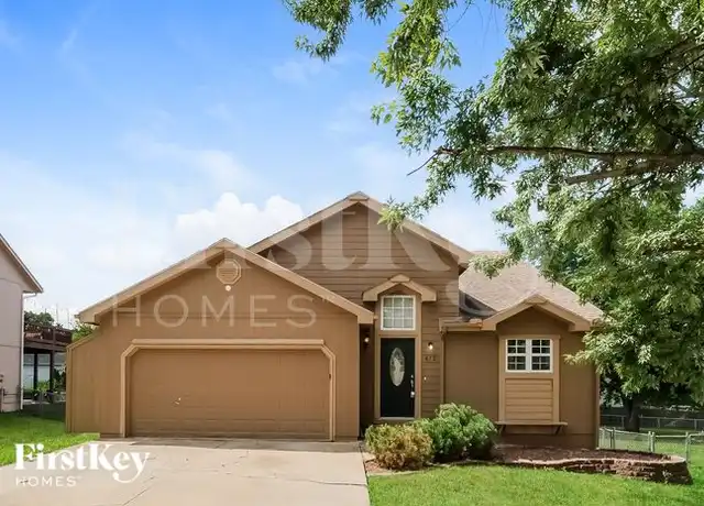 Property at 613 Valley Vw, Raymore, MO, 64083, 3 beds, 3 baths, [object Object]