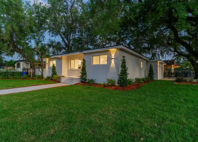 Property at 3260 NW 9th St, Miami, FL, 33125, 3 beds, 2 baths, [object Object]