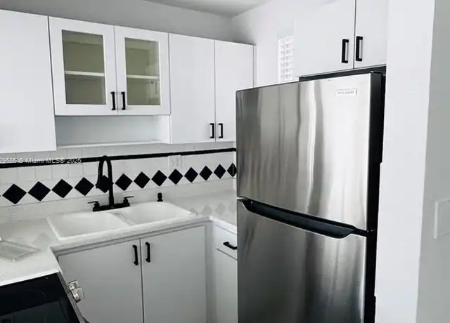 Property at 2385 NW 11th St Unit A32, Miami, FL, 33125, 2 beds, 1 bath, [object Object]