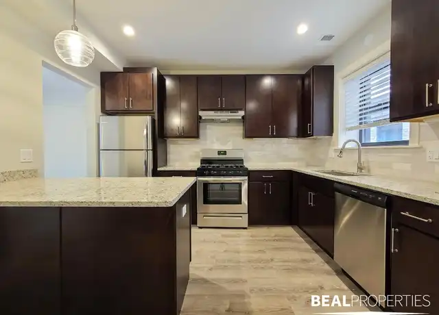 Property at 916 Crain St, Evanston, IL, 60202, 2 beds, 1 bath, [object Object]