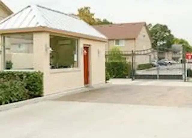 Property at Upland Park Town Homes - 1701 Upland Dr, Houston, TX, 77043, 2-4 beds, 1.5-3 baths, [object Object]
