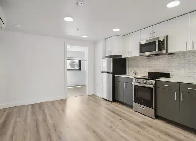 Property at 1919 Market St, Oakland, CA, 94607, 3 beds, 2 baths, [object Object]