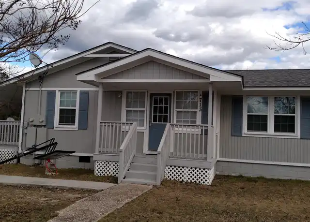 Property at 713 Eva Cir, Spring Lake, NC, 28390, 2 beds, 1 bath, [object Object]