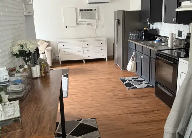 Property at 641 Snelling Ave N Unit 1, St Paul, MN, 55104, 1 bed, 1 bath, [object Object]