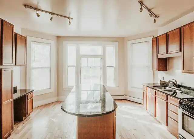 Property at 514 8th Ave SE, Minneapolis, MN, 55414, 4-5 beds, 2 baths, [object Object]